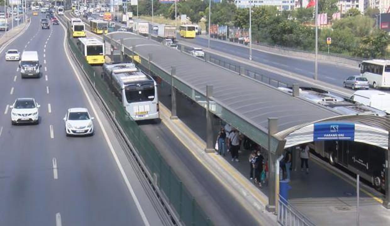 Metrobüs yolunda şaşırtan görüntü