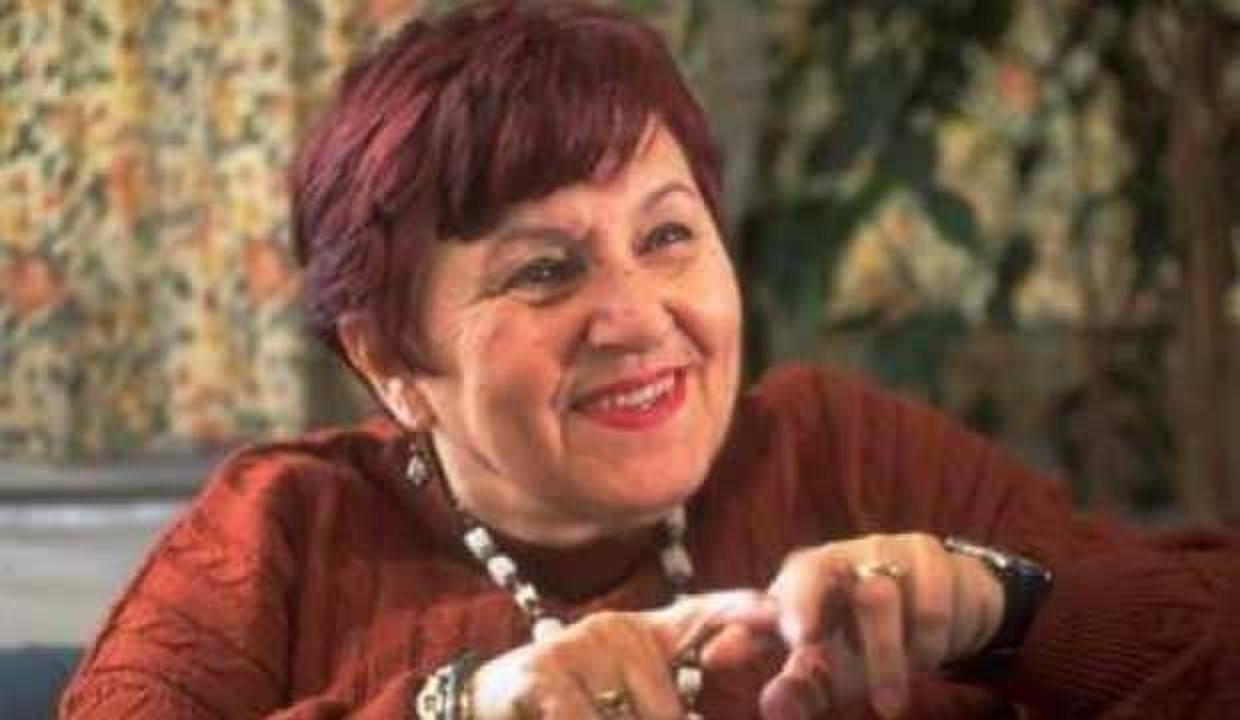 Suna Pekuysal kimdir?
