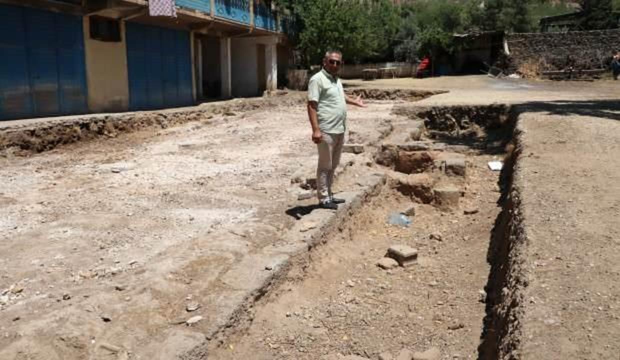 Evinin avlusunda hazine çıktı! Taşınması 3 yıl sürdü
