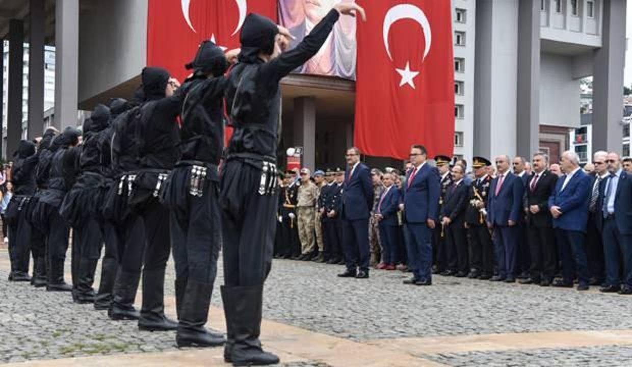 30 Ağustos tatil mi? 30 Ağustos Zafer Bayramı hangi güne denk geliyor? 2021 resmi tatil günleri...