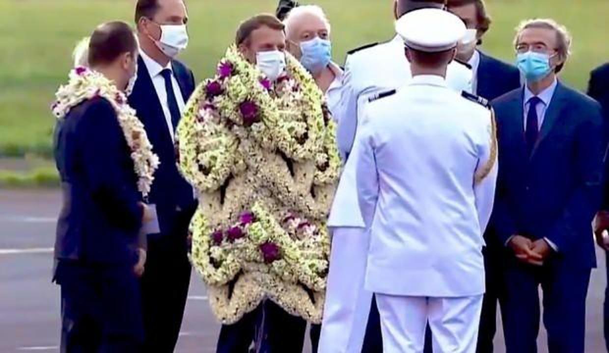 Macron'un bu halini görenler şaştı kaldı