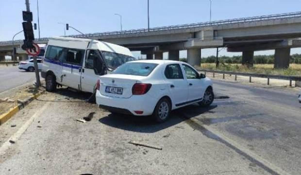 Manisa'da zincirleme kaza: 14 yaralı