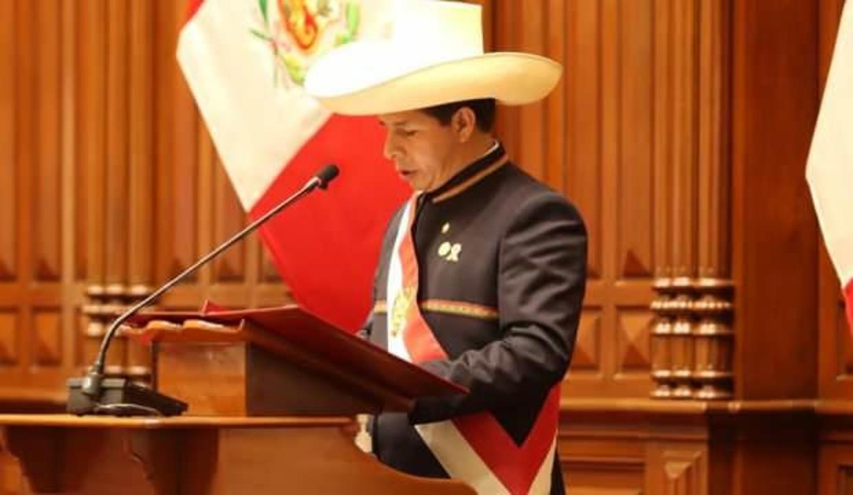Peru’da Pedro Castillo Devlet Başkanı olarak yemin etti