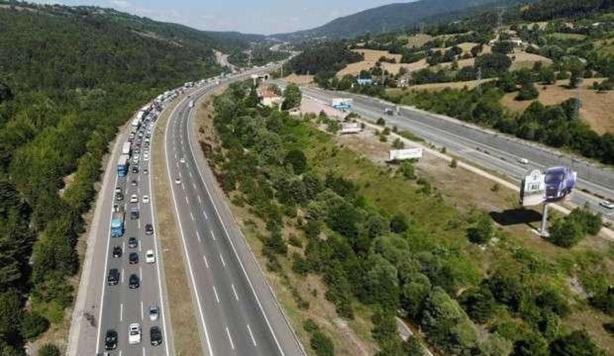TEM'in İstanbul yönünde çalışma: 1 ay kapalı kalacak