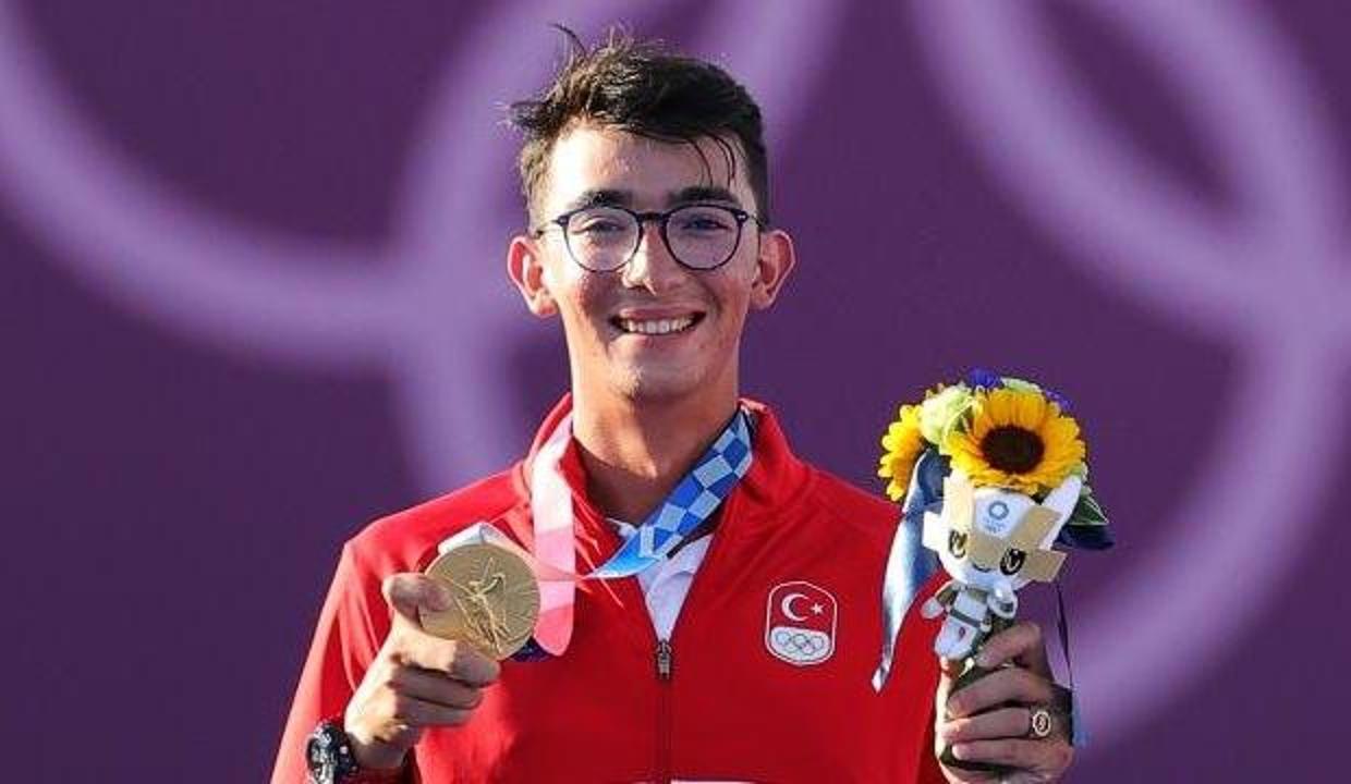 Cumhurbaşkanı Erdoğan'dan Mete Gazoz'a taziye telefonu