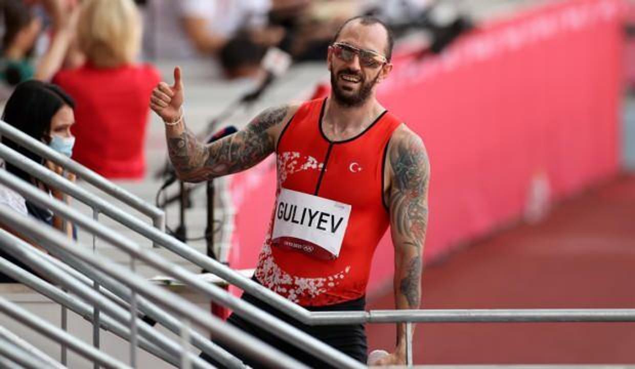 Ramil Guliyev Tokyo'da 200 metre yarışında yarı finalde