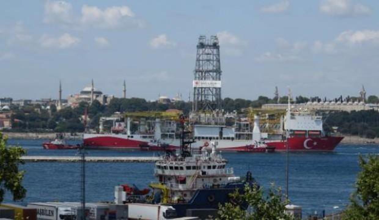Yavuz sondaj gemisi Haydarpaşa Limanı'na demirledi