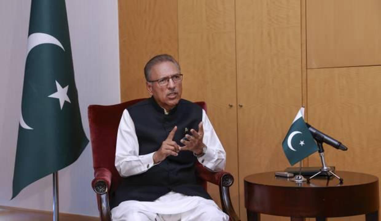 Pakistan Cumhurbaşkanı Alvi: ATAK helikopterleri, denizaltılar ve SİHA'lar gündemimizde