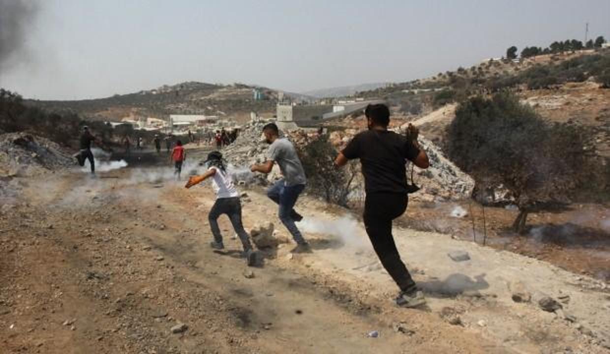 İsrail askerleri Batı Şeria'da yine zor kullandı: 15 Filistinli yaralı