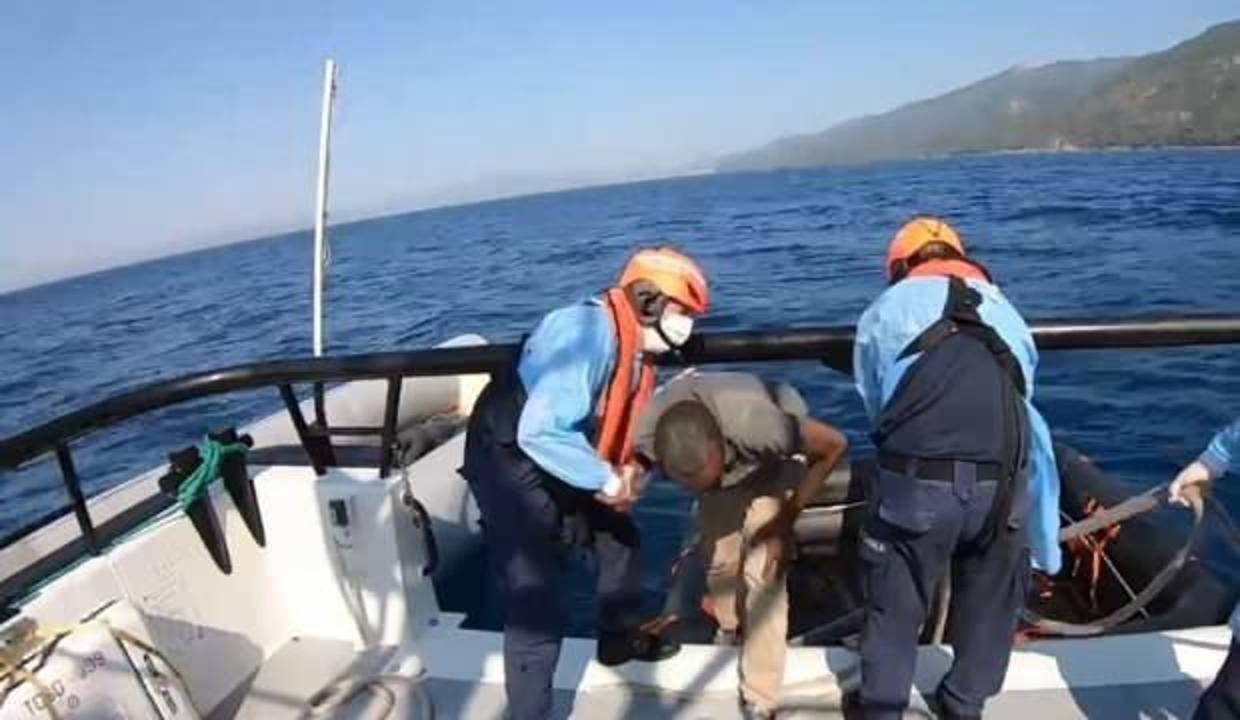 Kuşadası açıklarında 52 düzensiz göçmen kurtarıldı
