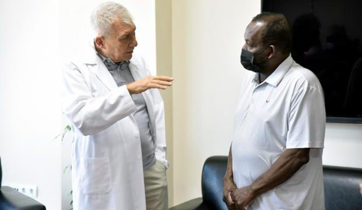 73 yaşındaki Kanada vatandaşı şifayı İzmir'de buldu