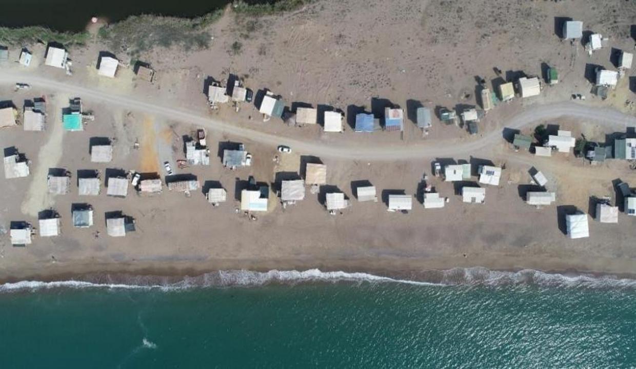 bes_yildizli_otellere_komsu_cardak_beachte_sezon_uzadi_1630835358_1811 Beş yıldızlı otellere komşu Çardak Beach'te sezon uzadı