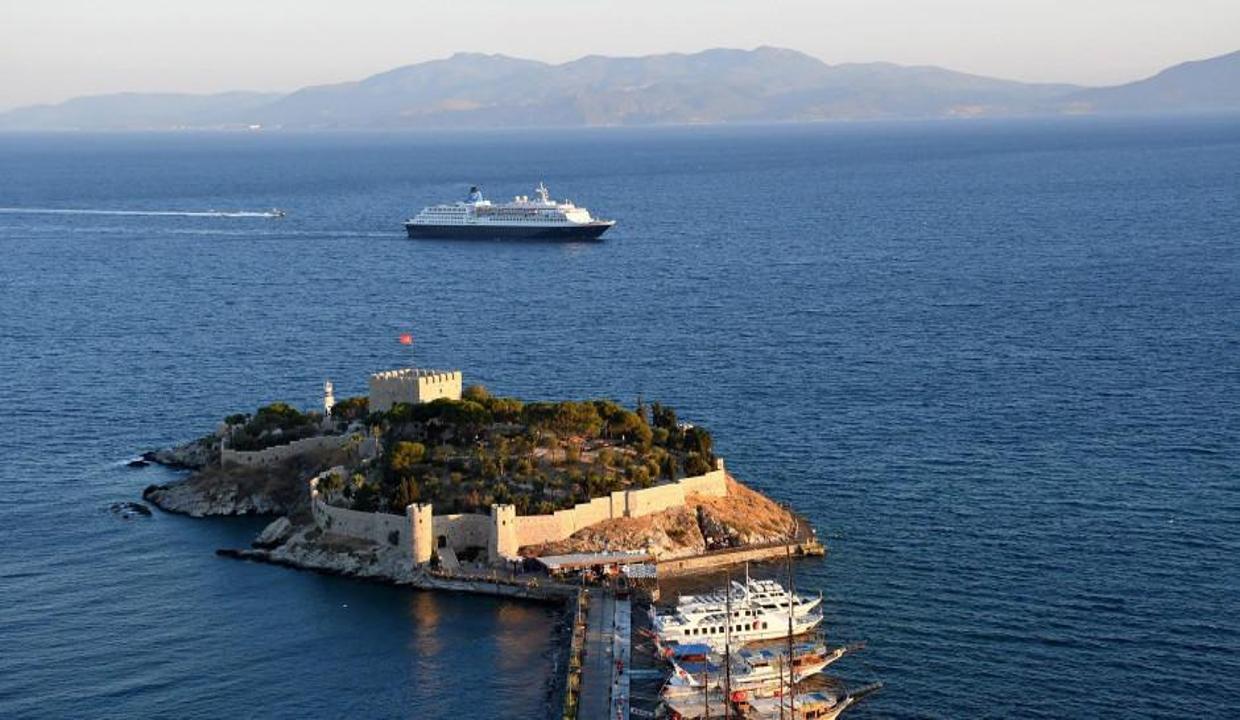 kusadasina_16_ay_sonra_ilk_kruvaziyer_1630579315_9553 Kuşadası'na 16 ay sonra ilk kruvaziyer