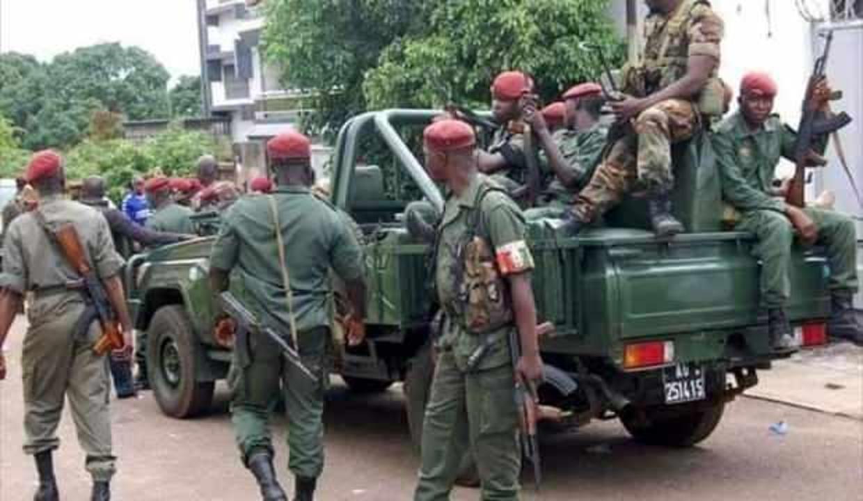 Fransa Gine'deki darbeyi kınadı