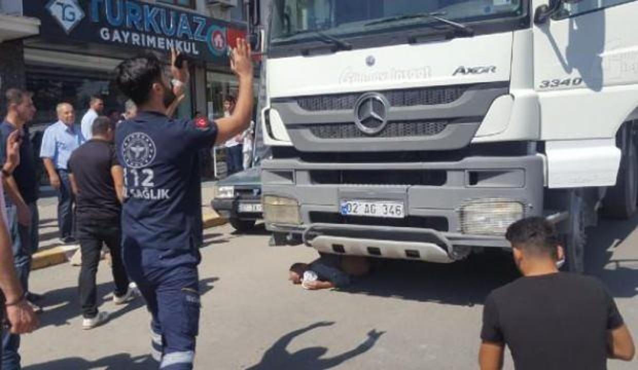 Hafriyat kamyonun çarptığı yaya hayatını kaybetti