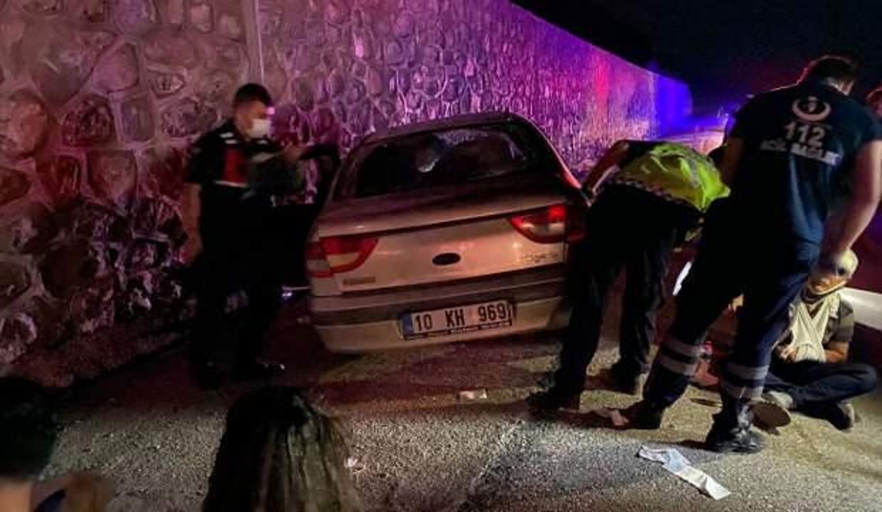 Balıkesir'de trafik kazasında 4 kişi yaralandı