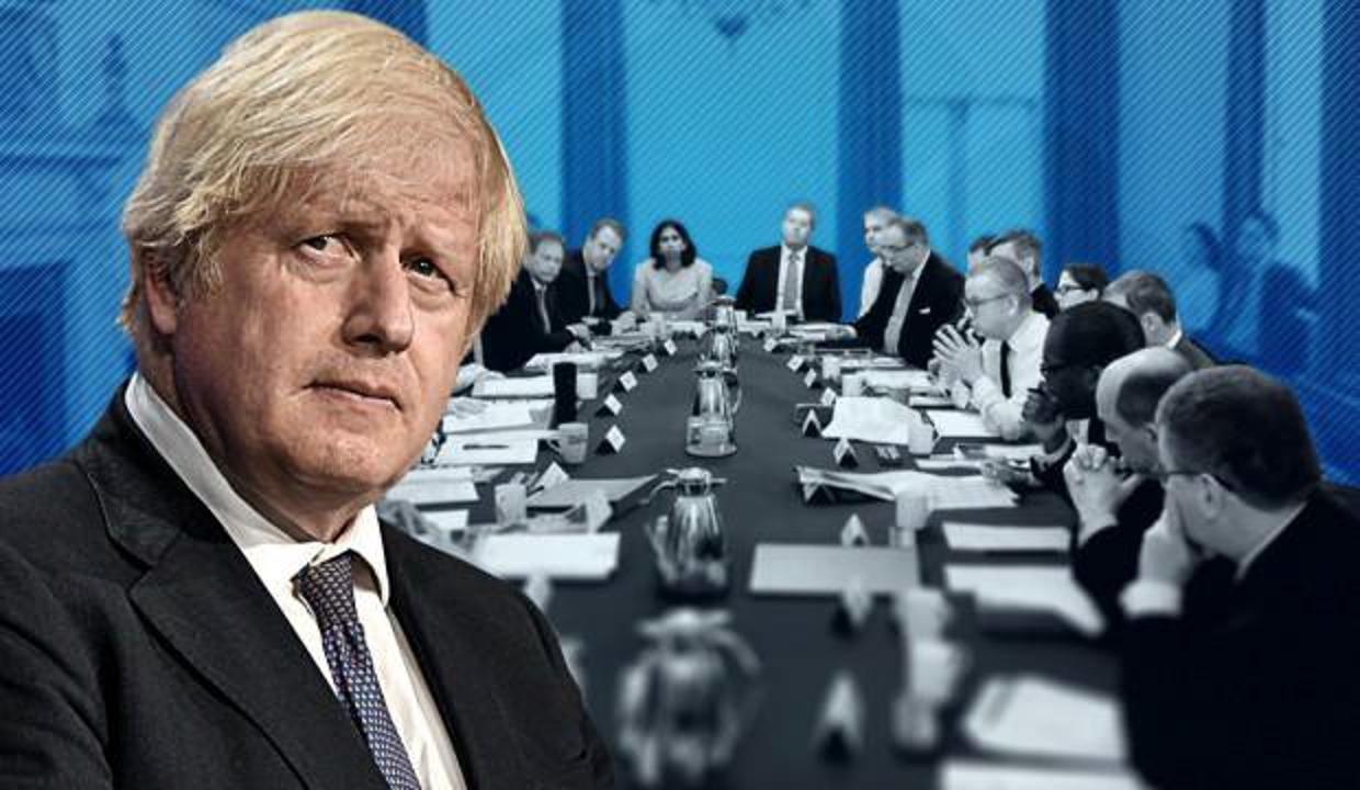 İngiltere'de kabine değişikliği: Boris Johnson 4 bakanı görevden aldı