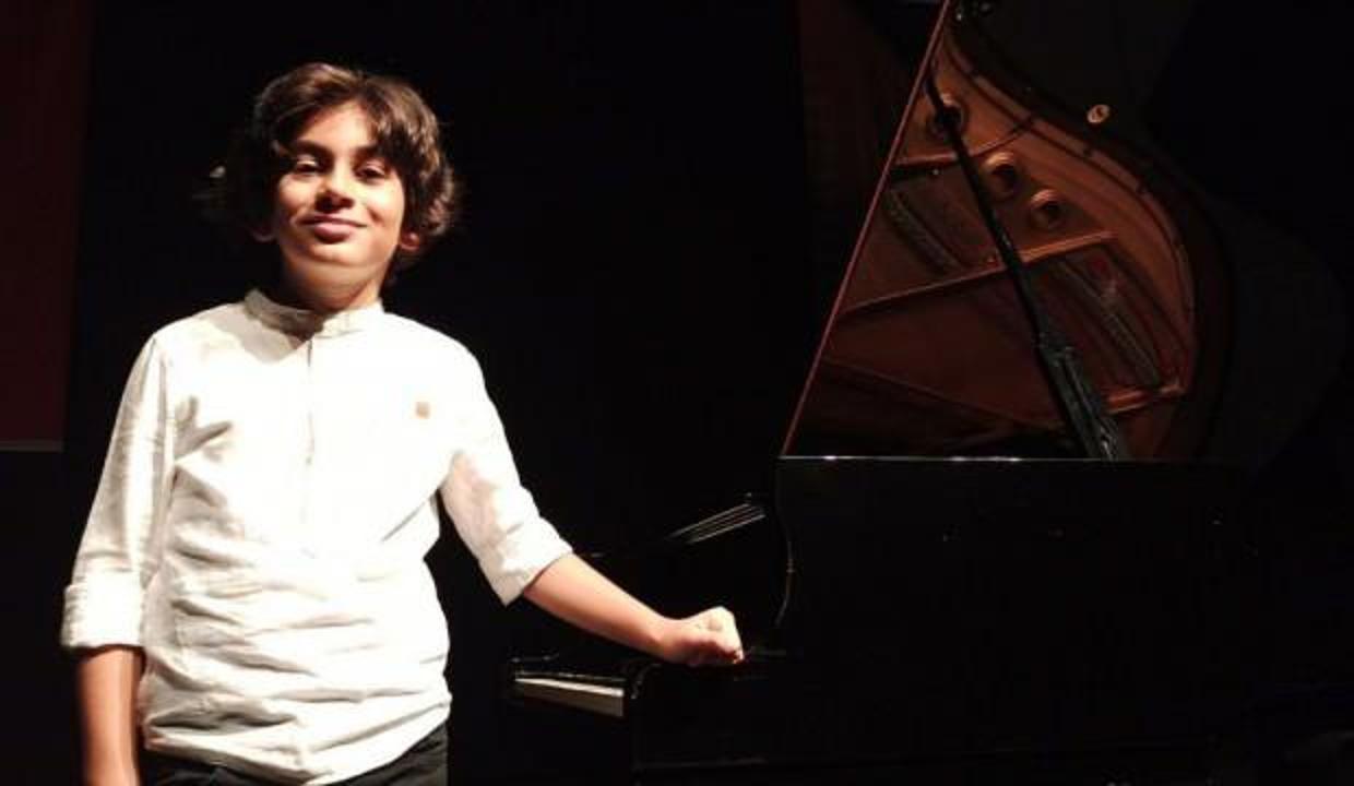 4 yaşında piyano çalmayı öğrenen Ali, ödül almaya doymuyor