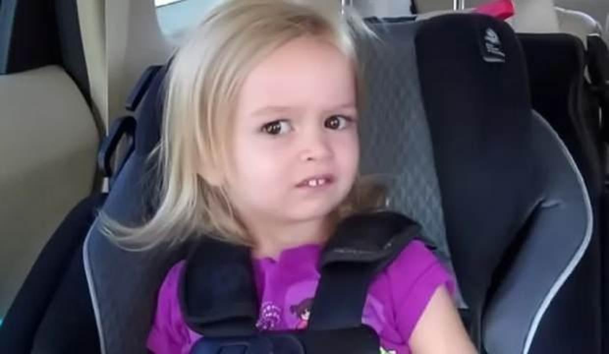 Chloe, yan bakışıyla viral olmuştu! Tam 74 bin dolara satıldı