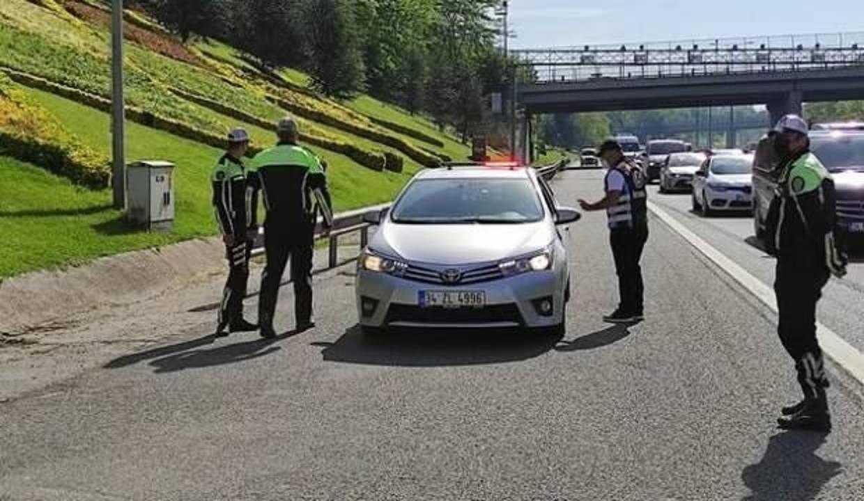 Son dakika haberi: İstanbul'da çakarlı araç denetiminde 1753 sürücüye ceza