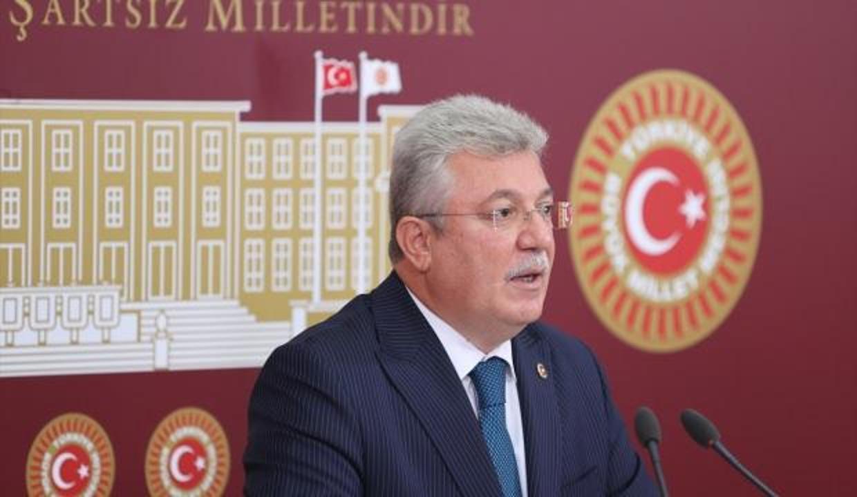 Emin Akbaşoğlu'ndan yurt tartışmalarına cevap: Yüzde 90'ını KYK yurtlarına yerleştirdik