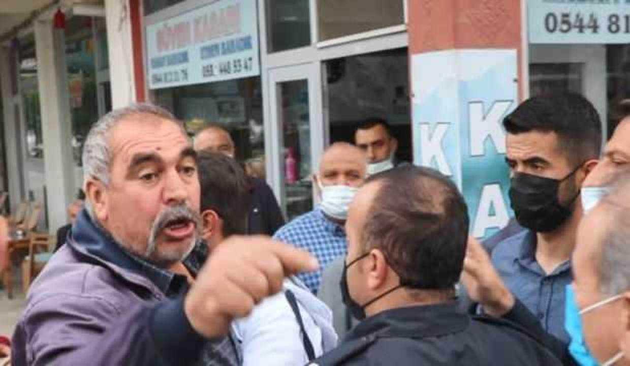 Kırşehir'de Meral Akşener'in ekibine "bozkurt işareti" tepkisi