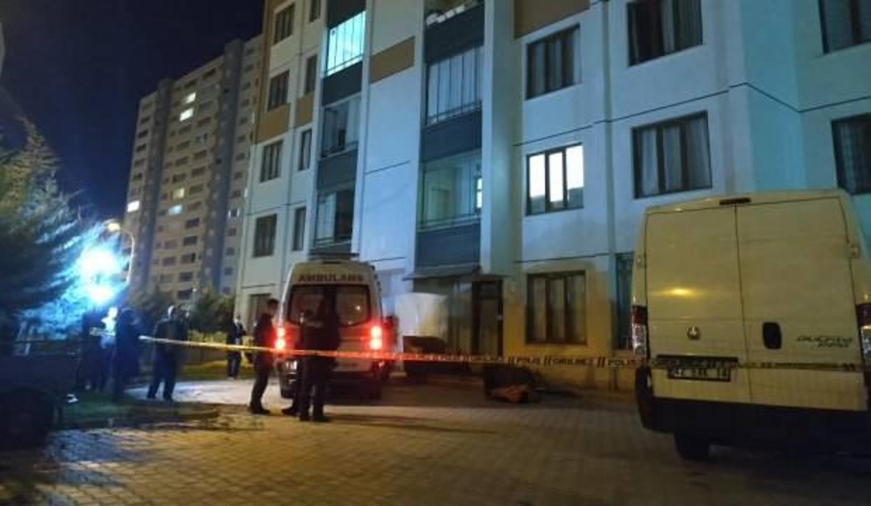 Konya’da balkondan düşen genç hayatını kaybetti