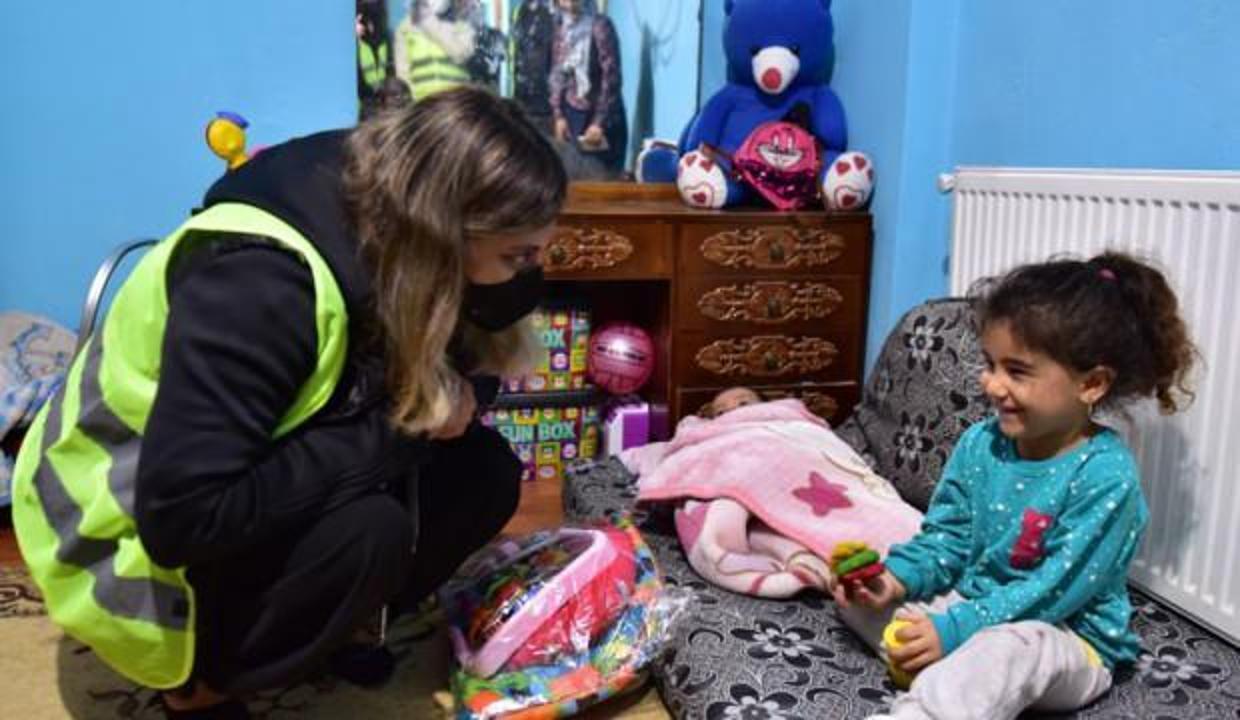 Tuzla Gönül Elleri Çarşısı'ndan Bozkurt'a kırtasiye desteği - Vimarsana News