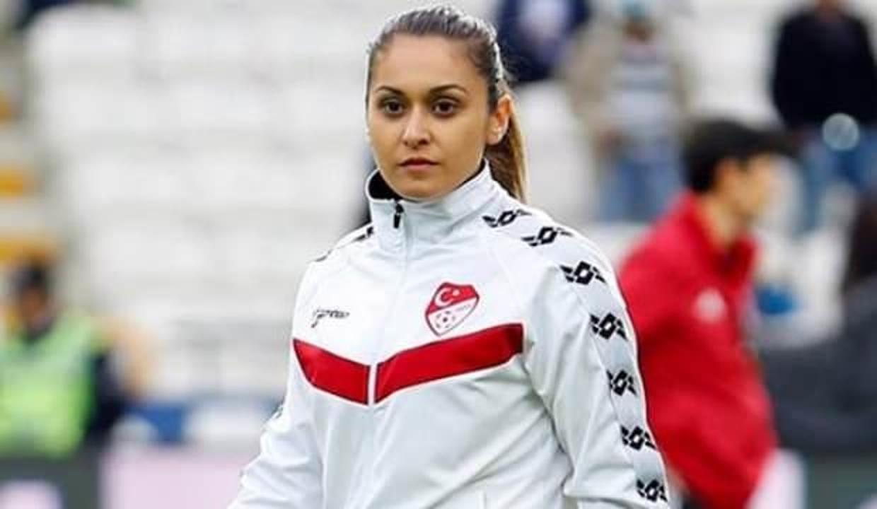 UEFA'dan FIFA kokartlı hakem Neslihan Muratdağı'na görev