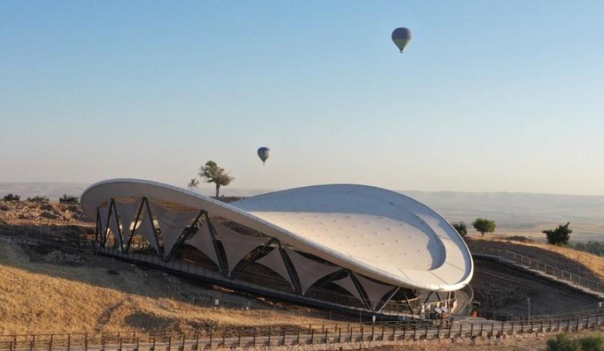 12 bin yıllık tarihin üzerinde balon uçuşu