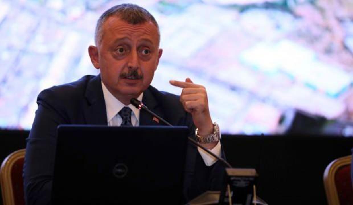 Tahir Büyükakın'ın makam aracı kaza yaptı