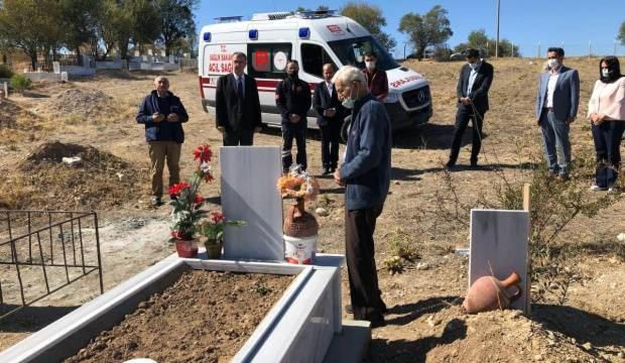 Eşinin vasiyeti olan ambulansı bağışladı, önce mezarını ziyaret etti!