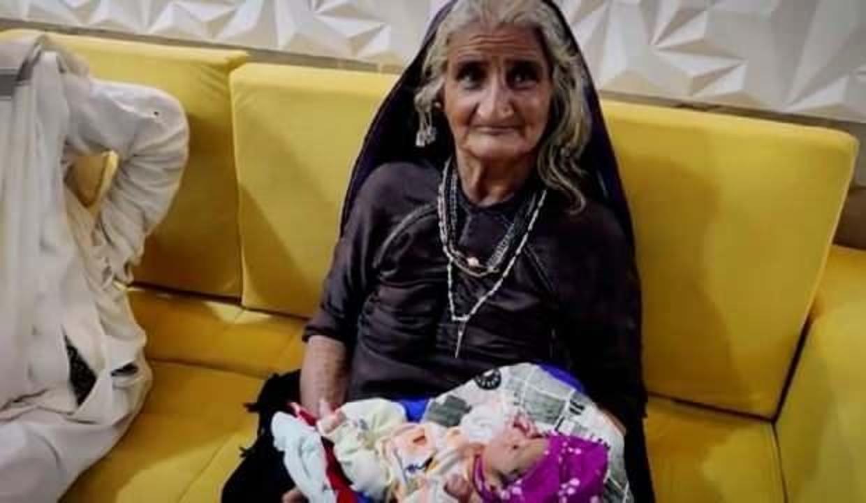 70 yaşında ilk kez anne oldu