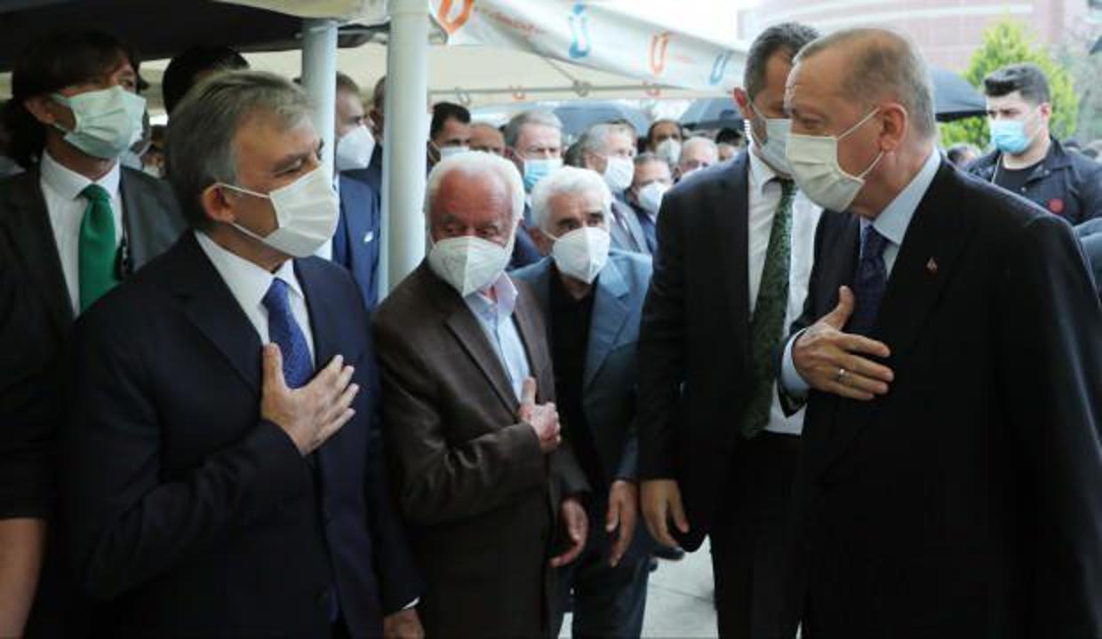 Başkan Erdoğan, Abdullah Gül ile cenazede selamlaştı