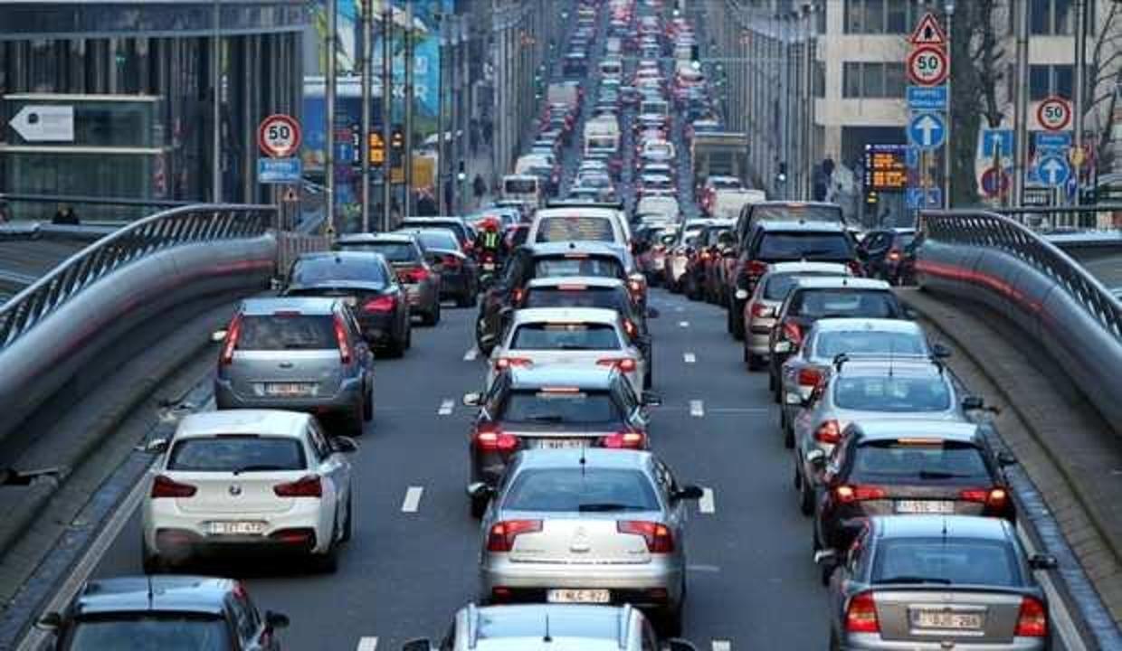 Belçika'daki 600 bin aracın yıl başından itibaren başkente girmesi yasak olacak