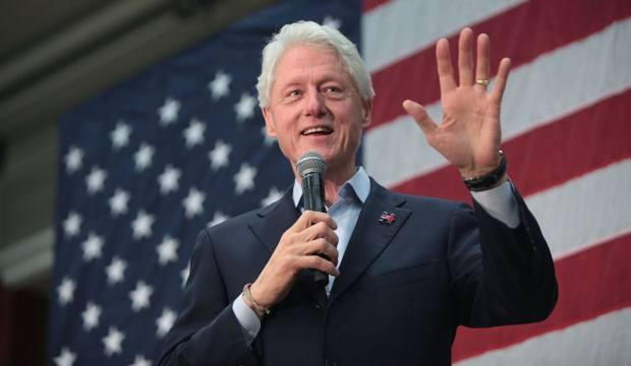 Eski ABD Başkanı Clinton hastaneye kaldırıldı