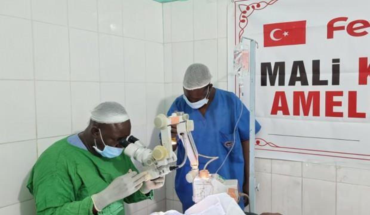 Fetih 1453 Derneği katarakt hastalarına umut oluyor