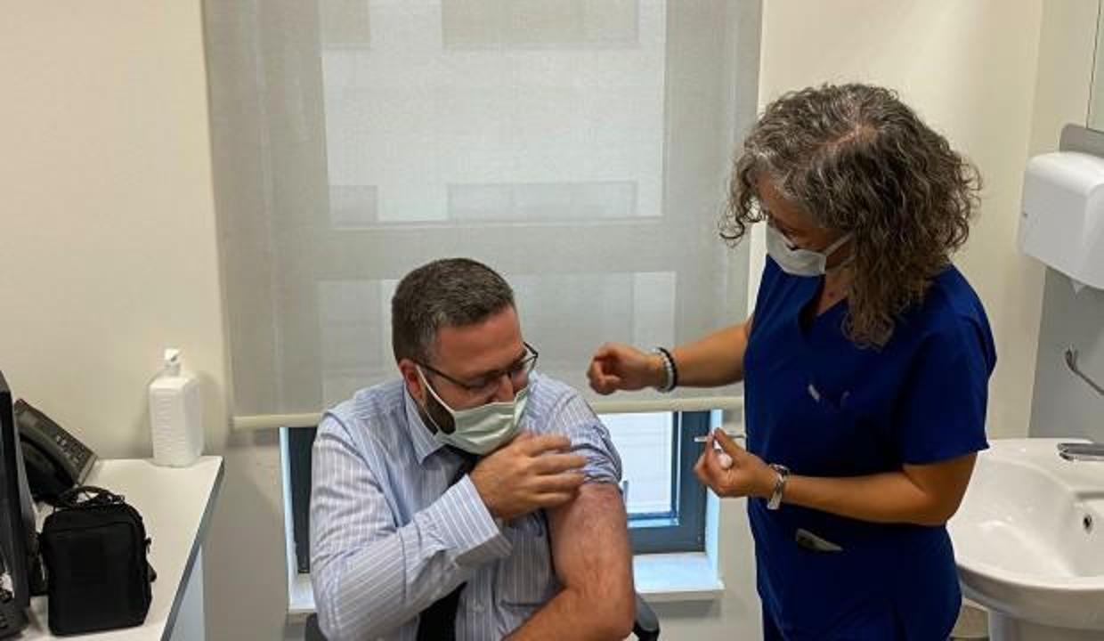 TURKOVAC'ın Faz-3 çalışması için gönüllü olanlara aşı yapıldı