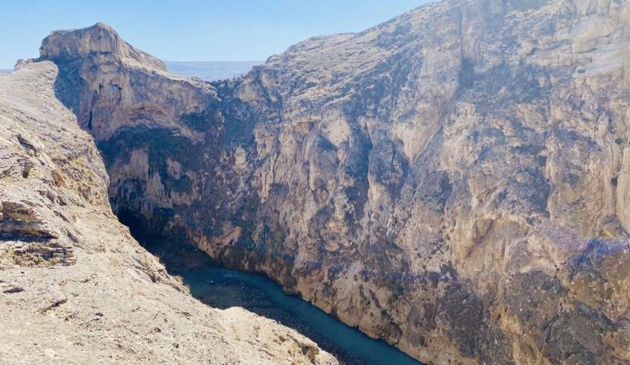 Ağrı'nın 'doğal köprüsü' hayran bırakıyor