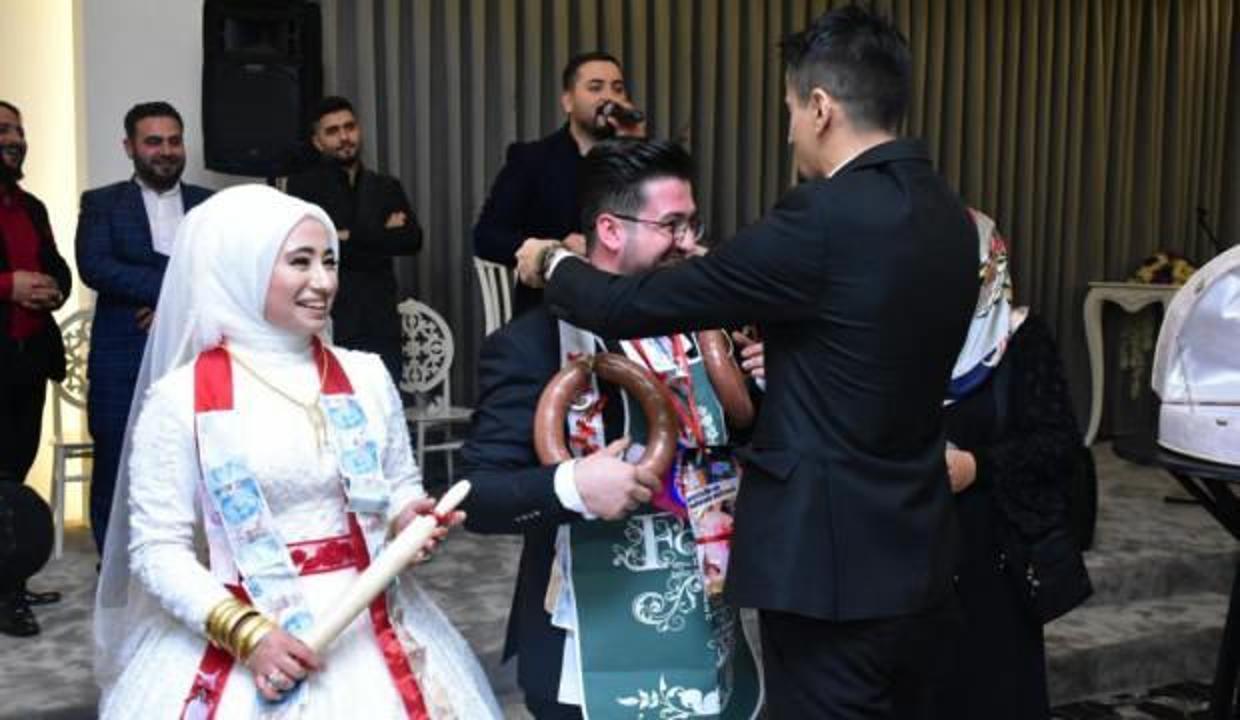 Damada takı yerine 2 kangal sucuk takıldı