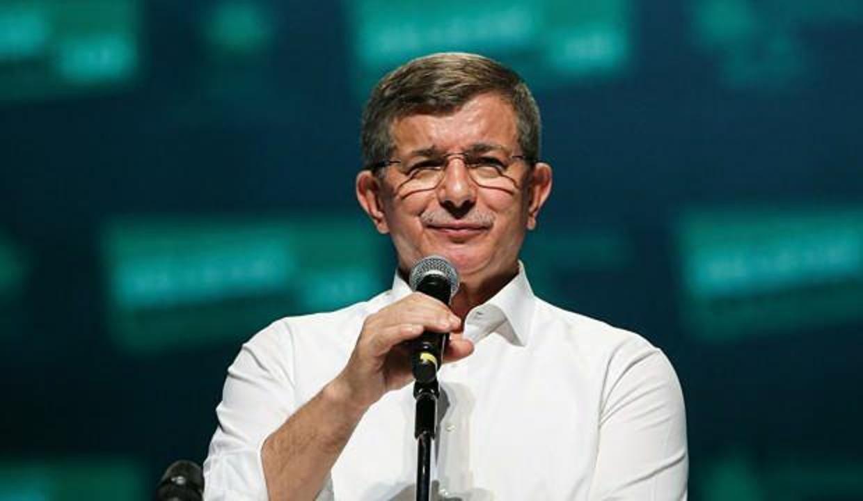 Davutoğlu'nun bindiği asansör yere çakıldı: Sağlık durumuyla ilgili açıklama yaptı