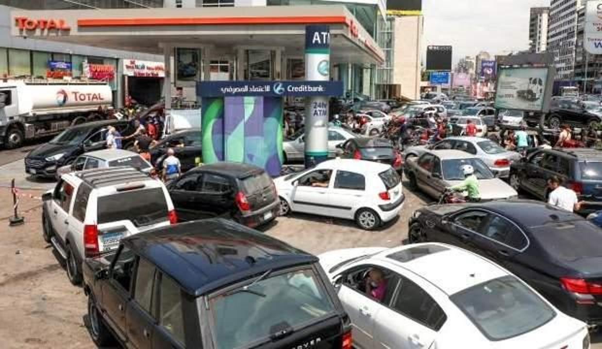 İngiltere'de akaryakıt depolarının doluluk oranı yüzde 45'e yükseldi