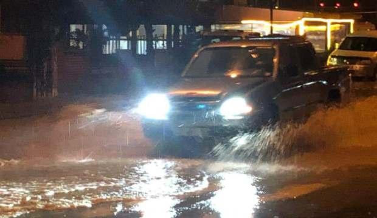 Rize'de şiddetli yağış su baskınlarına neden oldu