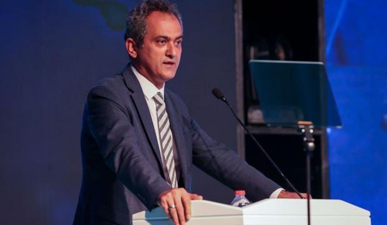 Son Dakika: Milli Eğitim Bakanı Özer'in merakla beklenen toplantısı başladı