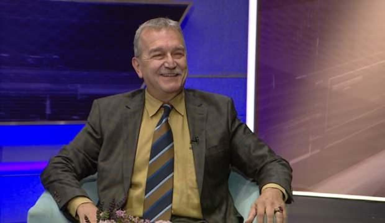 Tiyatro sevdalısı Cem Kurtoğlu Dünden Bugüne’de