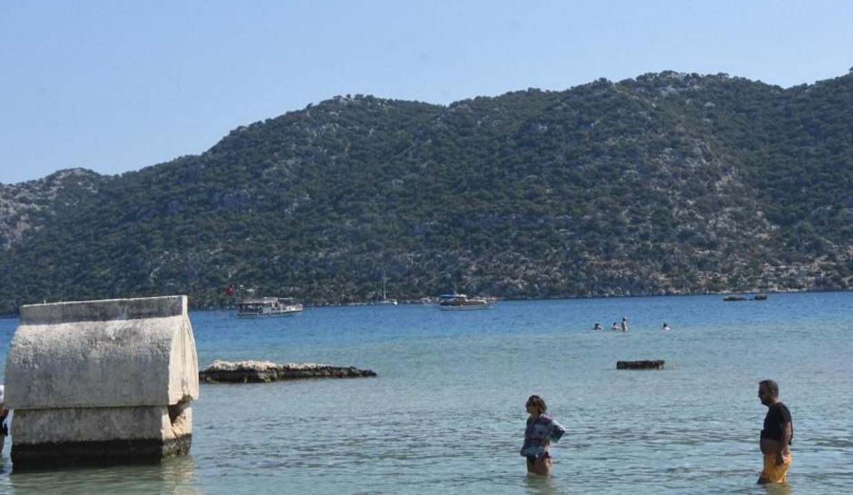 Antalya'da turistlerin yeni gözdesi: Anıt mezar