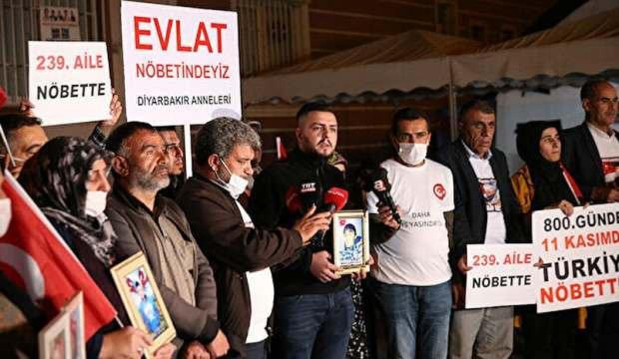 Evlat nöbetine katılan aile: Akan bütün kanlar HDP'den geçiyor