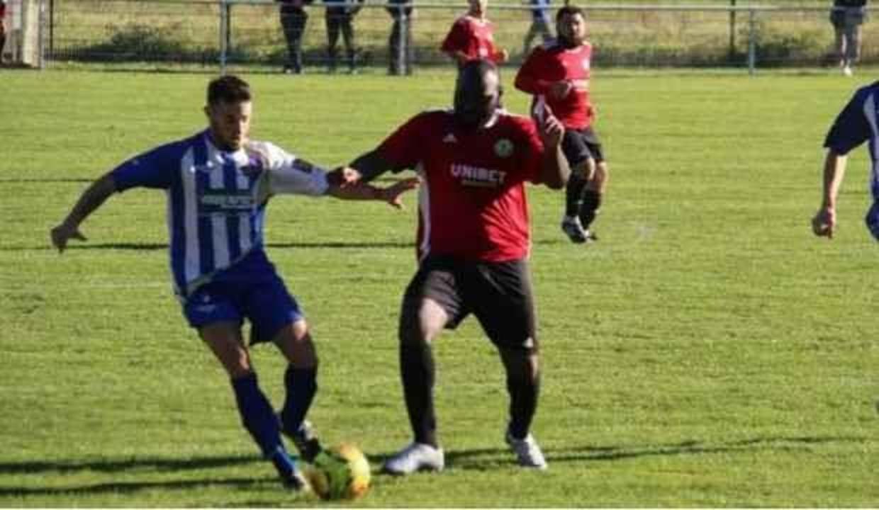Henri Bienvenu, Fransa'nın 7. liginde oynuyor