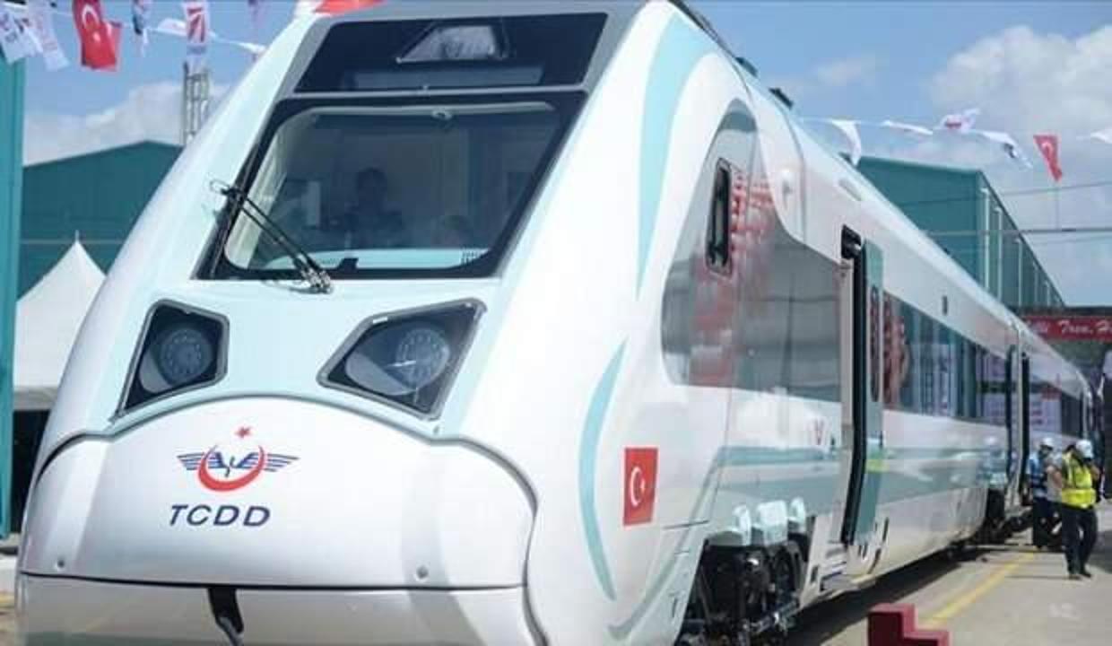 Bakan Karaismailoğlu: İlk milli ve elektrikli tren kısa süre sonra raylarda