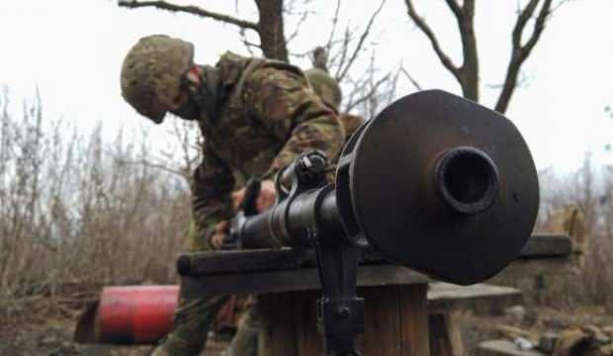 Donbas'ta patlama: 2 Ukrayna askeri öldü
